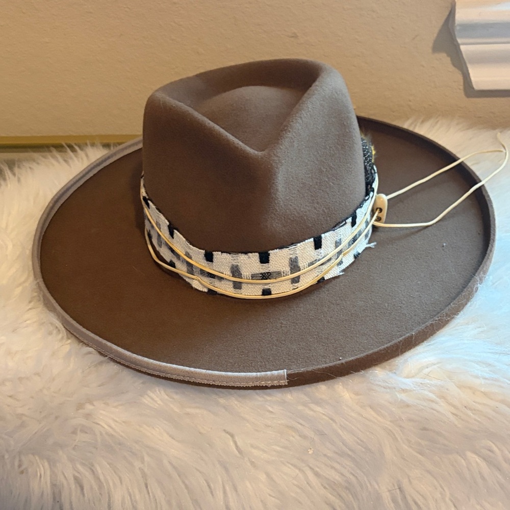 Brown Wide-Brim Felt Fedora with Patterned Fabric Band